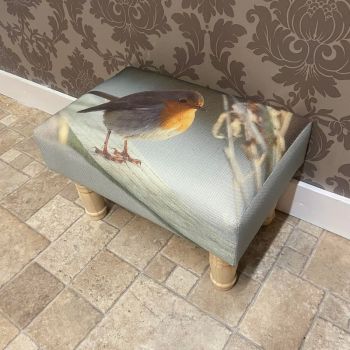 Robin Footstool - L25 x W45 x H28 cm