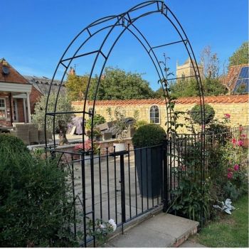 Large Gothic Arch (Including Ground Spikes) - Steel - L53.3 cm - Black
