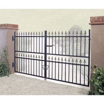 Corfe Premium Range Spear Top Low Double Gate - Steel - Fits Gap of 2438 mm x 1168 mm High - Electro Galv./Black Powder Coated