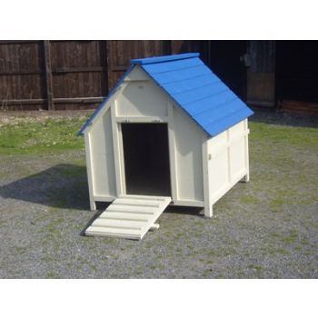 Goose House - L152.4 x W121.9 x 137.2 cm