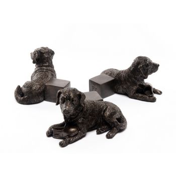 Resting Labrador Plant Pot Feet - Set of 3 - L9 x W10.5 x H7 cm