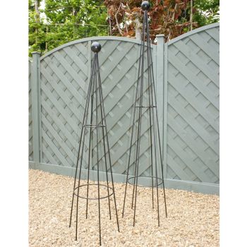 Hampton 6Ft Obelisk - Garden Plant Support - Solid Steel - L43.2 x W38 x H182.9 cm - Black - Finial is an additional extra