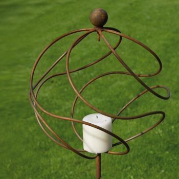 Tangle Ball on 4Ft Stem With Candle Holder/Hook - Plant Support - Steel - L34.3 x W34.3 x H157.5 cm - Bare Metal/Ready to Rust