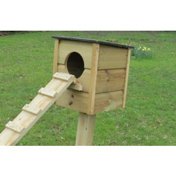Wild duck nesting box on post - L30 x W30 x H40 cm