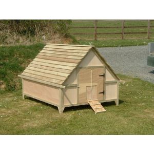 Extended Deluxe Duck House - L182.9 x W121.9 x H114.3 cm